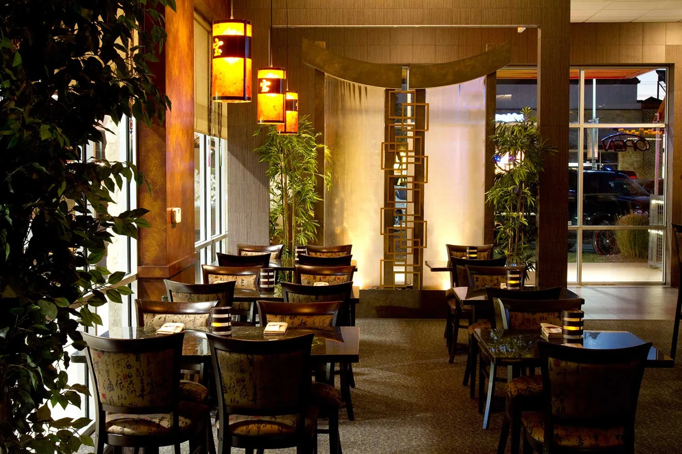 Takara Sushi & Asian Bistro, business photo 3